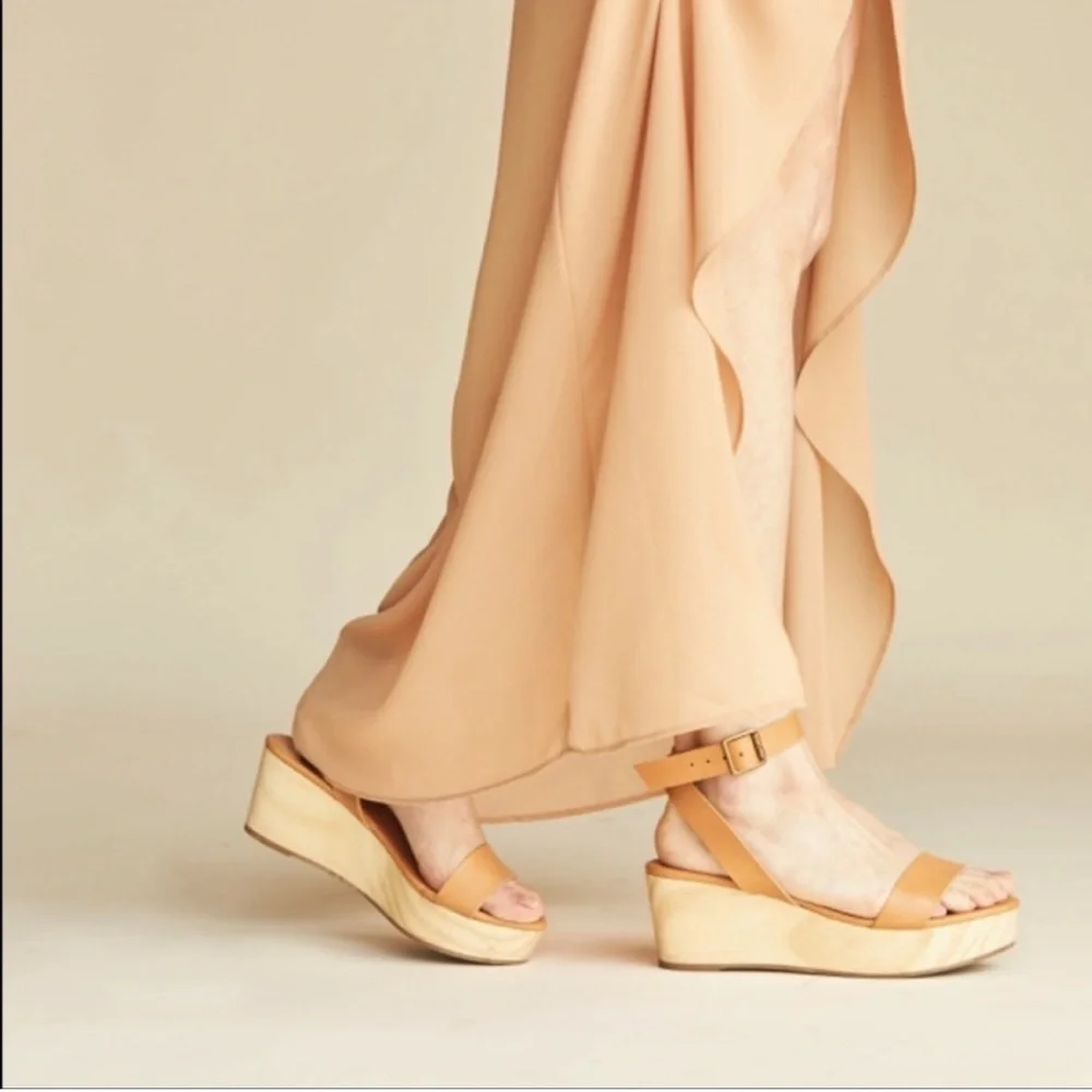 Nisolo Sarita Wooden Wedge Sandal Size 9 Leather Wrap Beige Festival Vacation